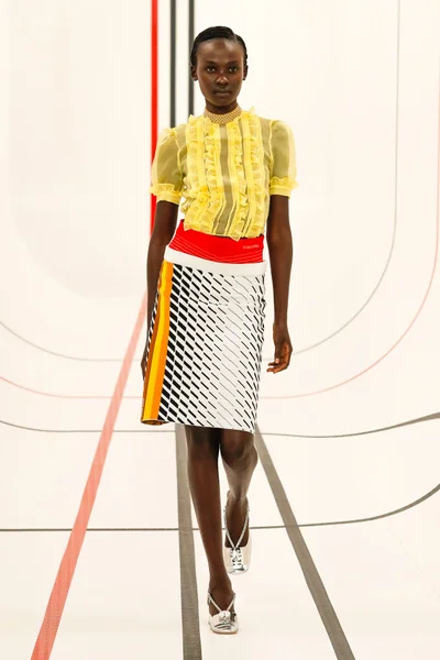 Look 11